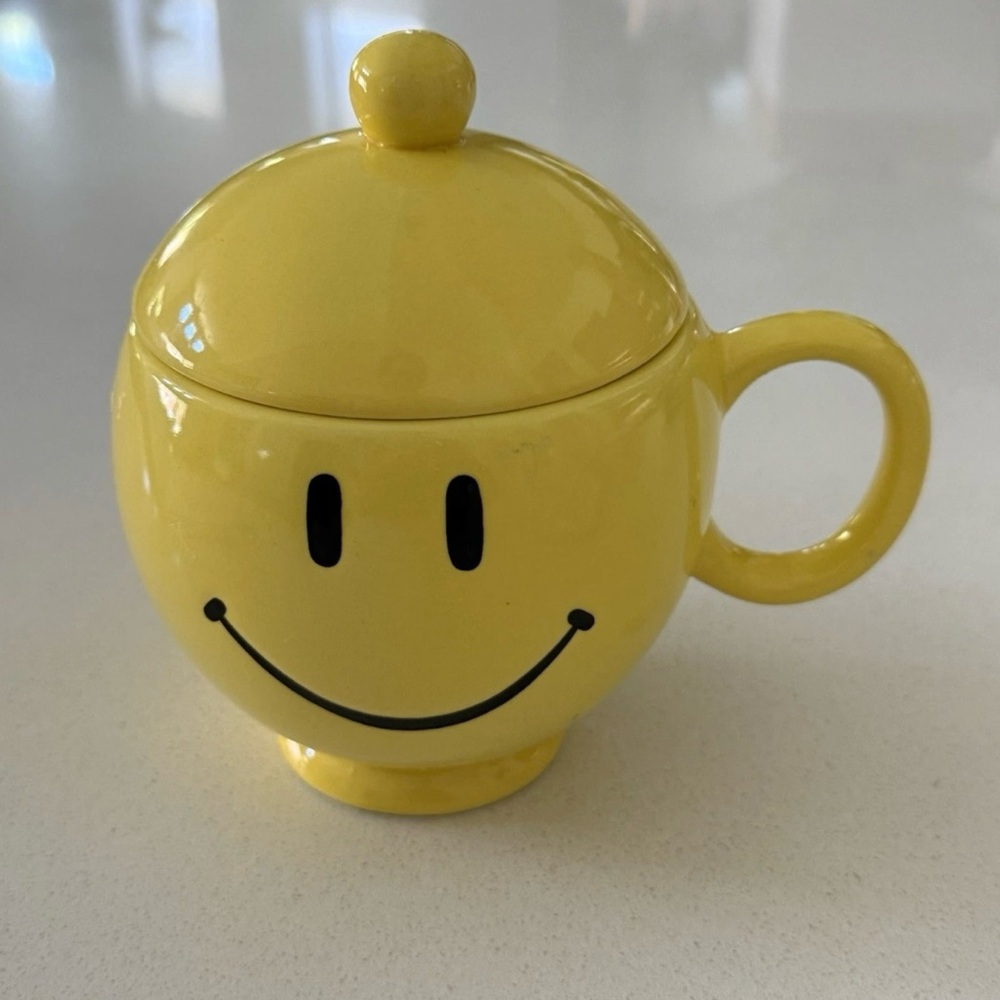 Vintage Teleflora Smiley‎ Face Mug with lid Yellow Coffee Cup Mug Planter